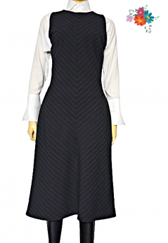 Xanaka klasyczna biurowa sukienka midi ze skosu S M