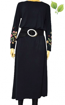Długa czarna sukienka 100 % wiskoza kolorowe nadruki na rękawach M L XL